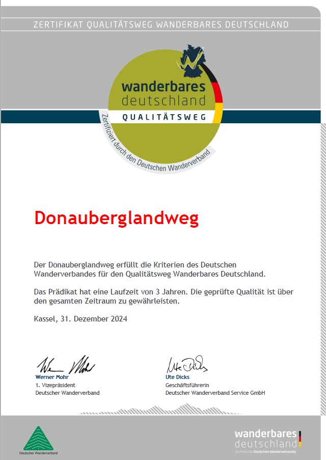 Urkunde für die Auszeichnung des Donauberglandwegs als Qualitätsweg Wanderbares Deutschland 2025