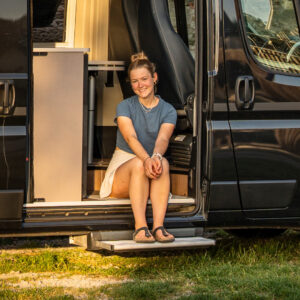 Vanlife-Abenteuer: Südenscout Emma unterwegs im Donaubergland.